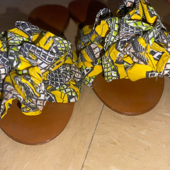 Printed Zara sandals , used . Perfect condition. - Picture 3 of 7